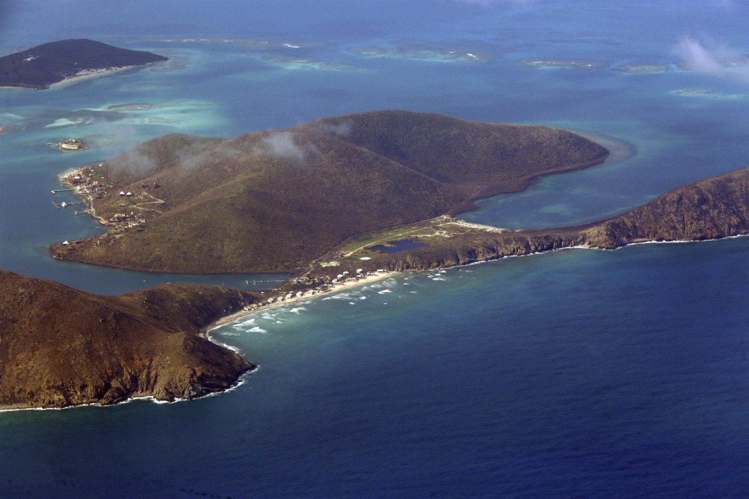 Vista aérea de Tortola en las Islas Vírgenes Británicas. Imagen de archivo. EFE/Andrea De Silva