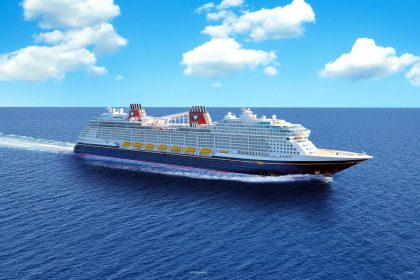 Fotografía cedida por la compañía Disney Cruise Line donde se aprecia su quinto barco crucero, el Disney Wish, bautizado este miércoles y que tiene previsto zarpar en su primer viaje el próximo 14 de julio desde Puerto Cañaveral, Florida (EEUU). EFE/Disney /SOLO USO EDITORIAL /NO VENTAS /SOLO DISPONIBLE PARA ILUSTRAR LA NOTICIA QUE ACOMPAÑA /CRÉDITO OBLIGATORIO