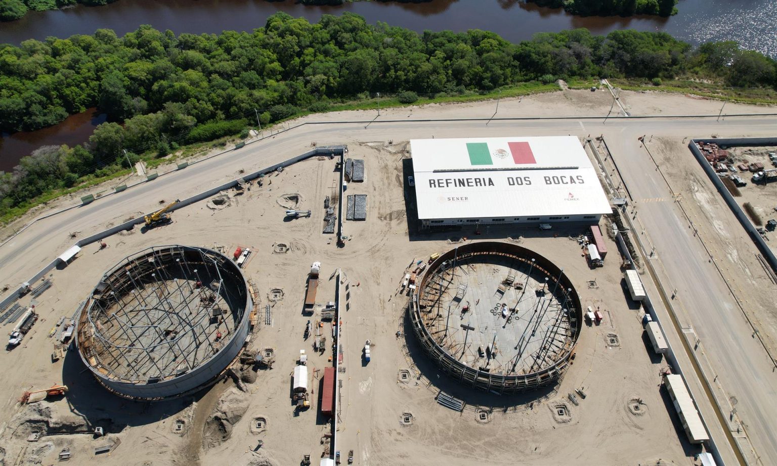 Fotografía aérea de archivo fechada el 14 de octubre de 2021, donde se observa la Refinería Dos Bocas, en el municipio de Paraíso en Tabasco (México). EFE/ Manuel López