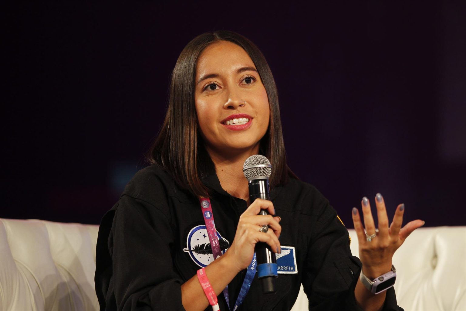 La astronauta mexicana Katya Echazarreta habla durante un conversatorio con estudiantes en el Talent Land realizado en Guadalajara, estado de Jalisco (México). EFE/Francisco Guasco