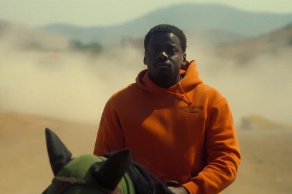 Fotograma cedido por Universal Pictures donde aparece Daniel Kaluuya durante una escena de la película "Nope". EFE/Universal Pictures /SOLO USO EDITORIAL/NO VENTAS/SOLO DISPONIBLE PARA ILUSTRAR LA NOTICIA QUE ACOMPAÑA/CRÉDITO OBLIGATORIO