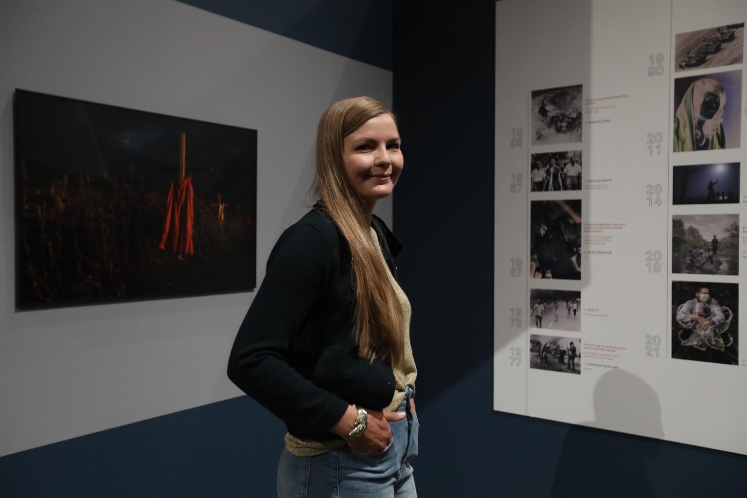 Amber Bracken, fotógrafa canadiense ganadora del World Press Photo 2022, posa ayer en Ciudad de México (México). EFE/Sáshenka Gutiérrez