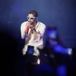 El artista Bad Bunny actúa en el Coliseo de San Juan (Puerto Rico). EFE/ Thais Llorca