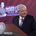 Fotografía cedida hoy por la presidencia de México del mandatario mexicano, Andrés Manuel López Obrador, durante una rueda de prensa matutina en el Palacio Nacional de la Ciudad de México (México). EFE/Presidencia de México/SOLO USO EDITORIAL/SOLO DISPONIBLE PARA ILUSTRAR LA NOTICIA QUE ACOMPAÑA(CRÉDITO OBLIGATORIO)