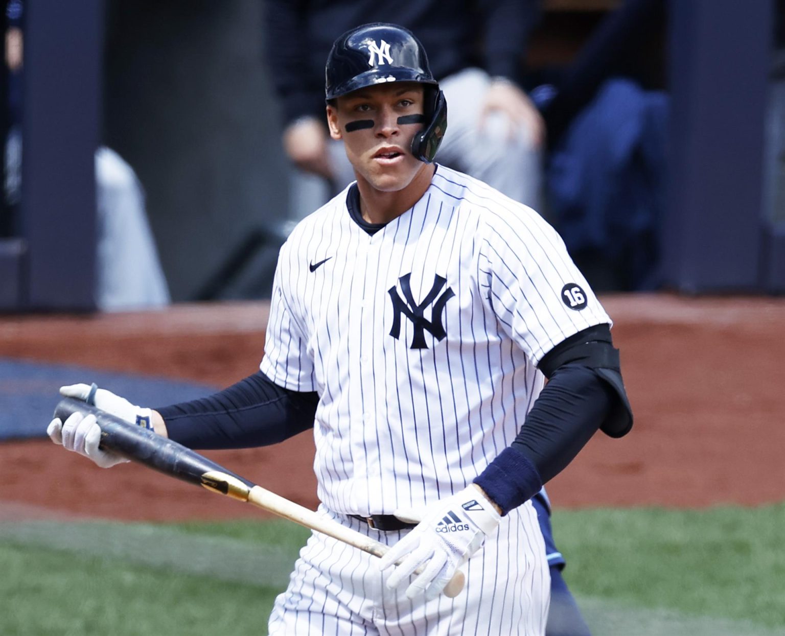 El jardinero derecho de los New York Yankees Aaron Judge, en una fotografía de archivo. EFE/EPA/JASON SZENES