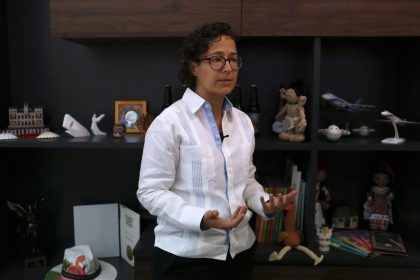 La titular de la Secretaria de Fomento Turístico del estado de Yucatán, Michelle Fridman, habla durante una entrevista con Efe, el 20 de julio de 2022, en la ciudad de Mérida en Yucatán (México). EFE/Lorenzo Hernández