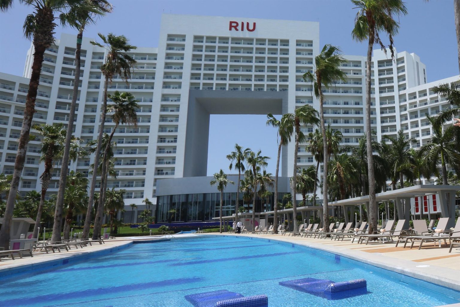 Vista general del Hotel Riu Palace las Américas, del 19 de julio de 2021, en el balneario de Cancún, estado de Quintana Roo (México). EFE/Alonso Cupul