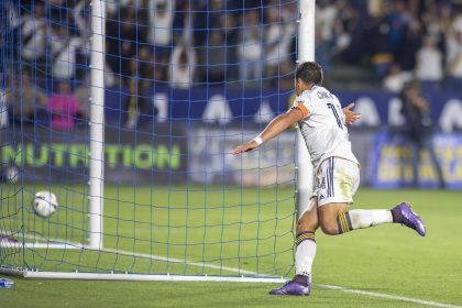 Foto de archivo de Javier "Chicharito" Hernández de Los Angeles Galaxy. EFE/ Armando Arorizo