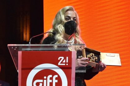 Fotografía de archivo fechada el 21 de septiembre de 2021, de la directora del Festival Internacional de Cine de Guanajuato, Sarah Hoch, durante un acto protocolario en la ciudad de San Miguel de Allende (México). EFE/Mónica Rubalcava