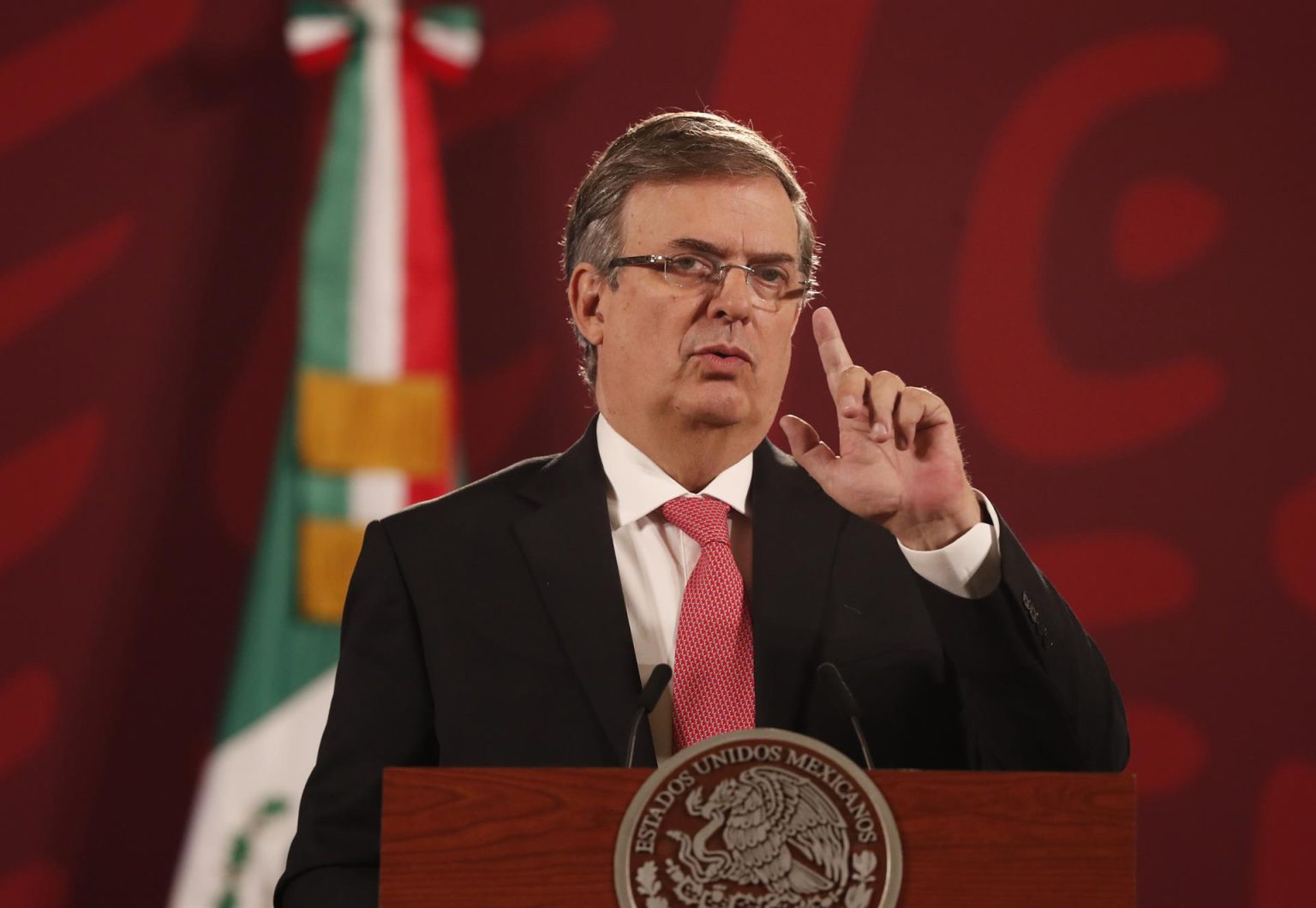 El Secretario de Relaciones Exteriores, Marcelo Ebrard, hoy durante su participación en una conferencia de prensa matutina del presidente de México, Andrés Manuel López Obrador en Palacio Nacional, en Ciudad de México (México). EFE/Mario Guzmán