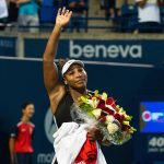 Serena Williams de Estados Unidos se despide tras caer derrotada frente a Belinda Bencic de Suiza, durante la segunda ronda del Masters de Canadá en Toronto (Canadá), este 10 de agosto de 2022. EFE/EPA/Eduardo Lima