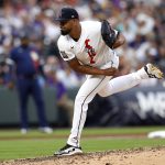 Fotografía de archivo del venezolano lanzador de los Rockies de Colorado en las Grandes Ligas, Germán Márquez. EFE/EPA/JOHN G. MABANGLO