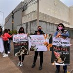 Activistas del grupo de ABC emergencias se manifiestan contra el maltrato animal ayer, en estado de Querétaro (México). EFE/Sergio Adrián Ángeles