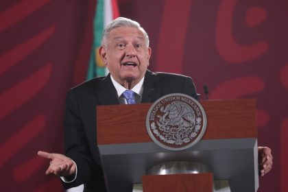 El presidente de México Andrés Manuel López Obrador participa en su rueda de prensa matutina hoy, en Palacio Nacional en Ciudad de México (México). EFE/Sáshenka Gutiérrez