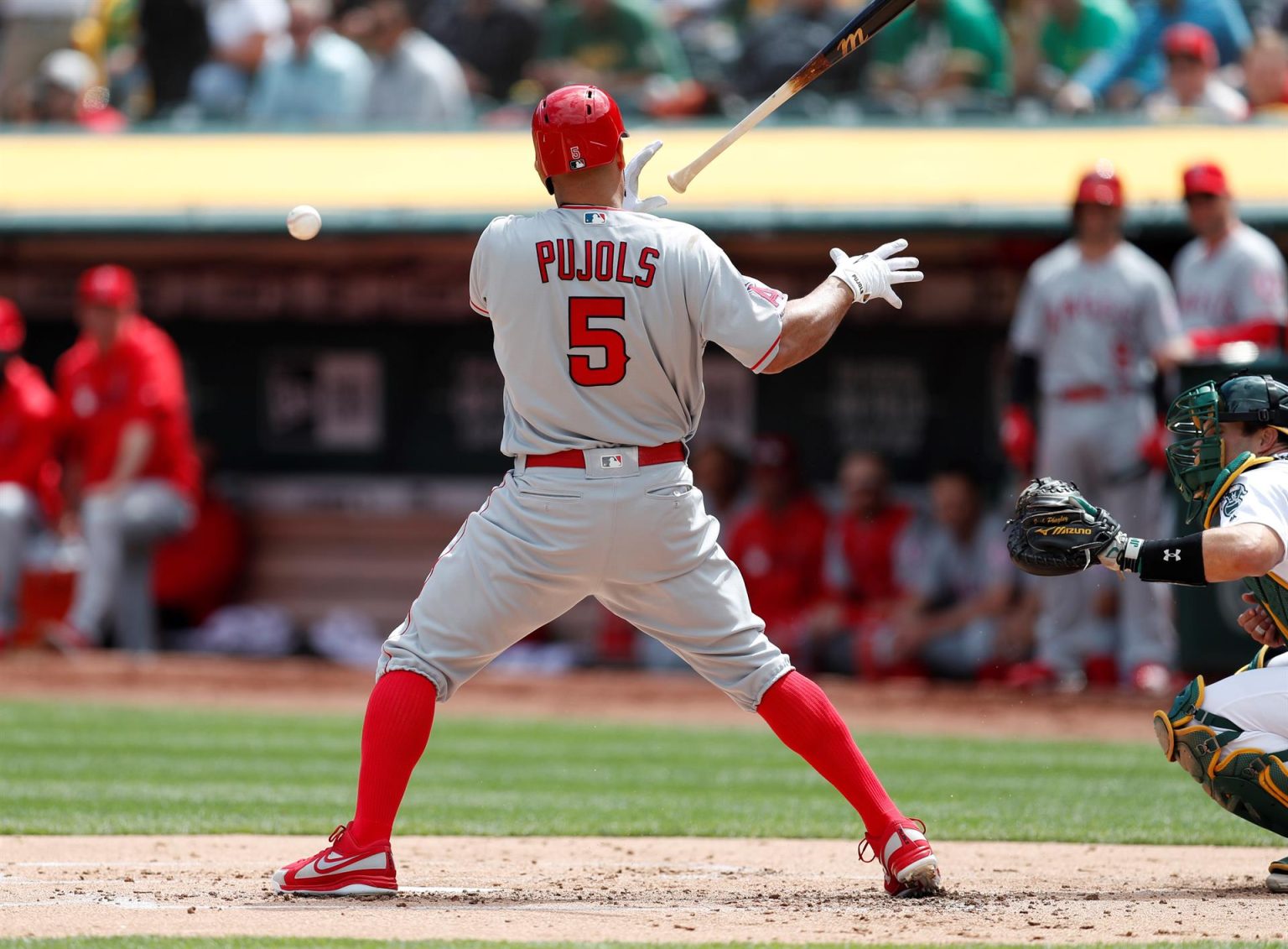 Pujols se encargó de poner la ventaja definitiva en el séptimo capítulo, al remolcar una vuelta con un imparable al jardín izquierdo. Foto de archivo. EFE/John G. Mabanglo