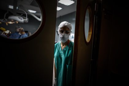 Los peticionarios pusieron en cuestión que ese número de defunciones constituya una emergencia suficiente sin tener en cuenta "el número total de procedimientos". Fotografía de archivo. EFE/ Juan Ignacio Roncoroni