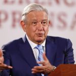 El presidente de México Andrés Manuel López Obrador participa durante una rueda de prensa en Palacio Nacional en la Ciudad de México (México). EFE/ Isaac Esquivel