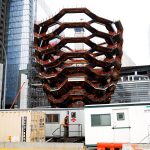 Vista de las labores de construcción del "Vessel", una estructura al aire libre de 15 pisos con forma de cesto en el centro de Hudson Yards, en Nueva York, Estados Unidos. Fotografía de archivo. EFE/ Justin Lane