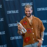 El cantante colombiano presenta su marca propia de mezcal durante una rueda de prensa hoy, en Manhattan, Nueva York (Estados Unidos). EFE/ Angel Colmenares