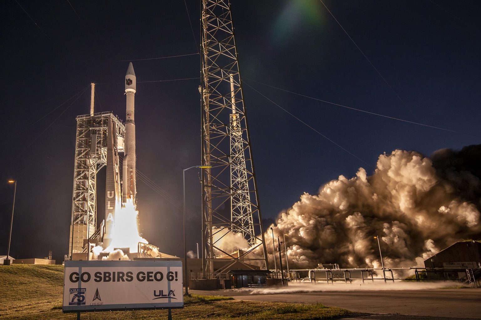 Fotografía cedida por United Launch Systems (ULA) del lanzamiento de un satélite de las Fuerzas Armadas para la detección temprana de misiles, hoy en Cabo Cañaveral, Florida (EE. UU). EFE/ United Launch Systems (ula) /SOLO USO EDITORIAL/NO VENTAS/SOLO DISPONIBLE PARA ILUSTRAR LA NOTICIA QUE ACOMPAÑA/CRÉDITO OBLIGATORIO