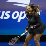Serena Williams de Estados Unidos reacciona ante Anett Kontaveit de Estonia, durante el Abierto de Estados Unidos en el USTA National Tennis Center en Flushing Meadows, Nueva York (EE.UU.), este 31 de agosto de 2022. EFE/EPA/Jason Szenes