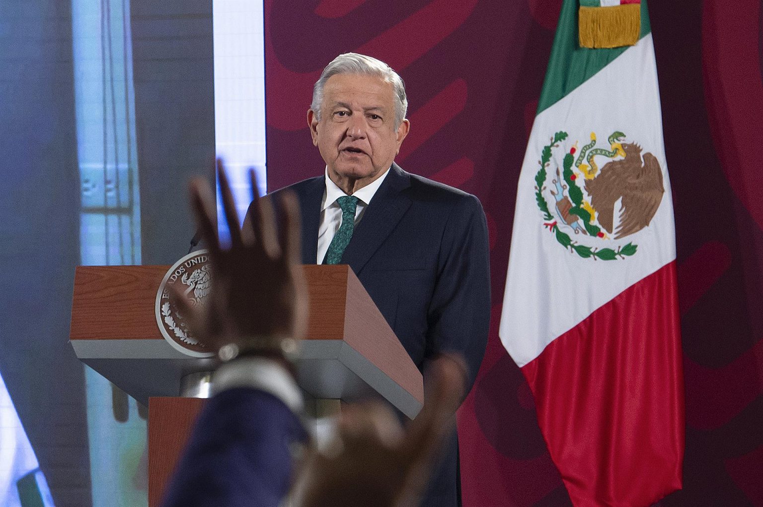 Fotografía cedida hoy por la presidencia de México del mandatario mexicano, Andrés Manuel López Obrador, durante una rueda de prensa en el Palacio Nacional, en Ciudad de México (México). EFE/Presidencia de México/SOLO USO EDITORIAL/SOLO DISPONIBLE PARA ILUSTRAR LA NOTICIA QUE ACOMPAÑA (CRÉDITO OBLIGATORIO)