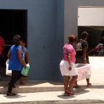 Migrantes centroamericanos permanecen en el albergue "El Dulce Refugio Shelter" ayer, en la ciudad de Matamoros, en Tamaulipas (México). EFE/ Abraham Pineda-Jácome