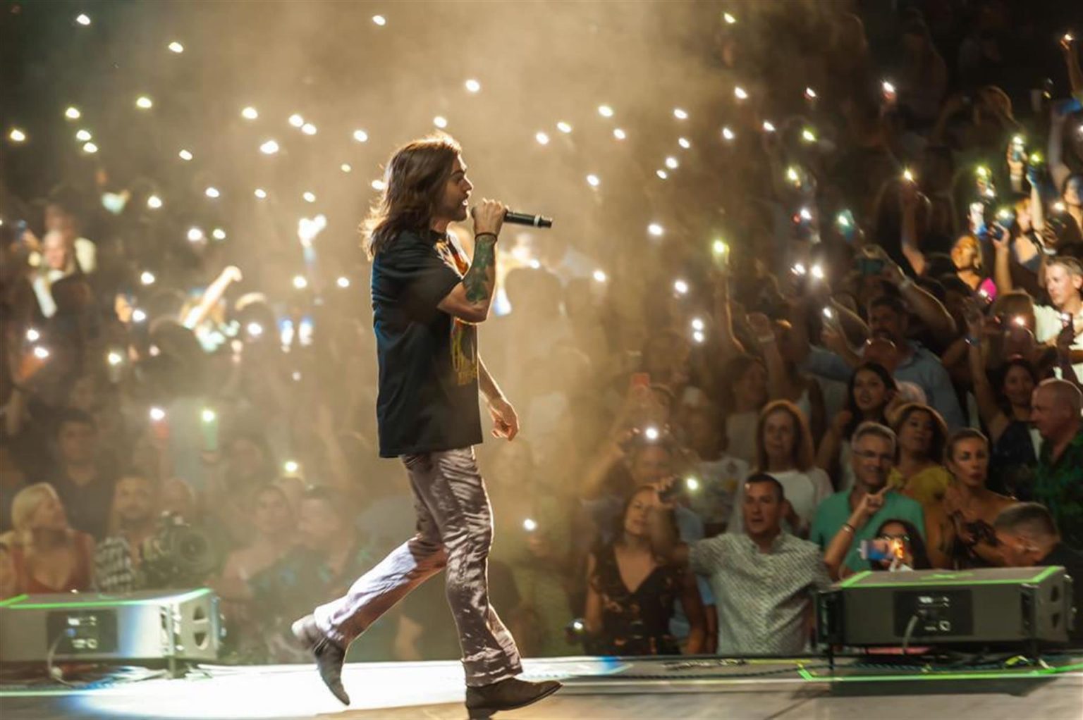 Fotografía cedida por el equipo de prensa de Juanes donde aparece el cantante colombiano durante un concierto. EFE/ Equipo de prensa de Juanes / SOLO USO EDITORIAL/ SOLO DISPONIBLE PARA ILUSTRAR LA NOTICIA QUE ACOMPAÑA (CRÉDITO OBLIGATORIO)