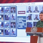 El secretario de la Defensa Nacional, Luis Cresencio Sandoval, habla durante una rueda de prensa hoy, en el Palacio Nacional, en Ciudad de México (México). EFE/Isaac Esquivel