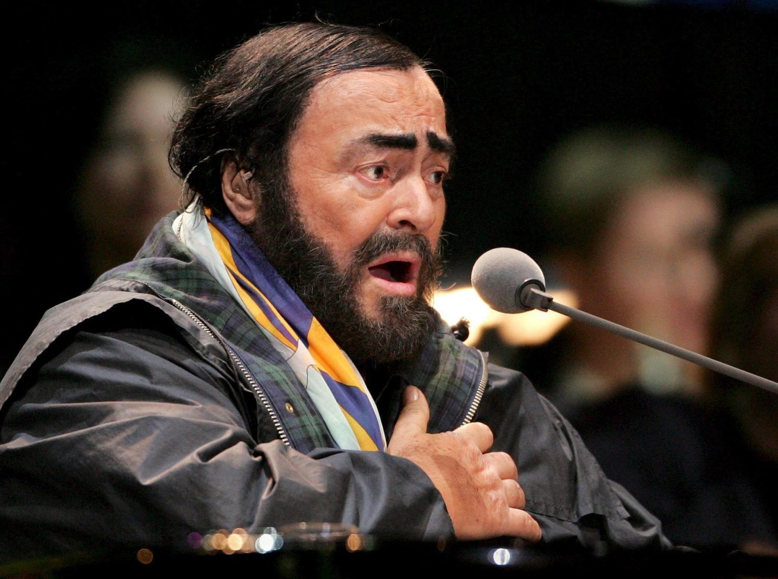 El tenor italiano Luciano Pavarotti. Imagen de archivo. EFE/Jon Hrusa