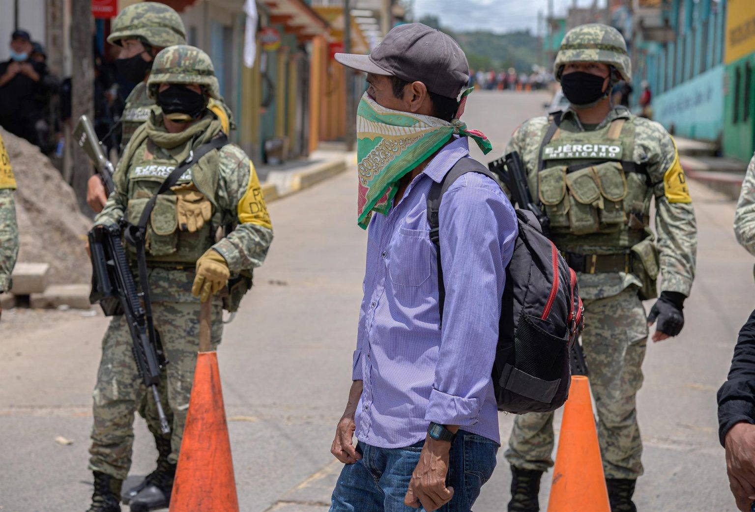 Fotografía de archivo que muestra a varios elementos del ejército mexicano durante un operativo. EFE/ Carlos López