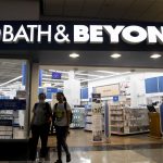 Shoppers visit a Bed Bath & Beyond store in Washington, DC, USA, 30 August 2022. EFE/EPA/MICHAEL REYNOLDS