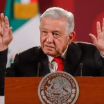 El presidente de México, Andrés Manuel López Obrador, participa durante su conferencia matutina hoy lunes, en el Palacio Nacional, en Ciudad de México (México). EFE/Isaac Esquivel