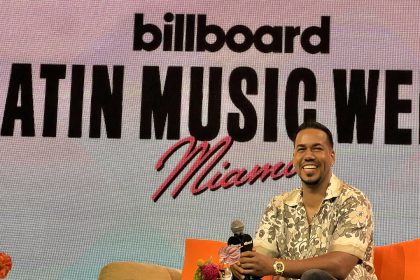 El cantante neoyorquino de origen dominicano Romeo Santos participa en un panel de la Semana de la Música Latina celebrado hoy, en el Forum Faena en Miami Beach, Florida (EE.UU.). EFE/ Alicia Civita