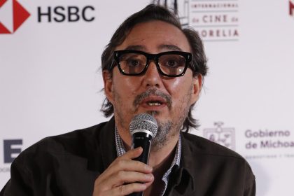 El vicepresidente del Festival Internacional de Cine de Morelia (FICM), Cuauhtémoc Cárdenas Batel, habla hoy, durante una rueda de prensa en Ciudad de México (México). EFE/José Méndez