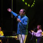 Fotografía cedida este miércoles, 7 de septiembre, por Danitez Network en al que se registró al salsero puertorriqueño Gilberto Santa Rosa, durante un concierto en El Bronx (Nueva York, EE.UU.).  EFE/Danitez Network /Pablo Andrés Monsalve