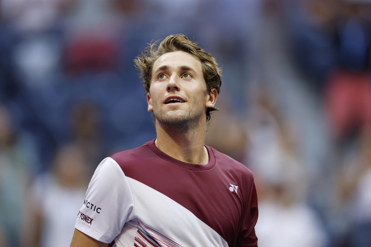 ACasper Ruud de Noruega y Karen Khachanov de Rusia en su partido de semifinales en el Abierto de EE.UU.. este 9 de de septiembre de 2022. EFE/EPA/Jason Szenes