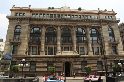 Fotografía de archivo que muestra el edificio del Banco de México, en Ciudad de México (México). EFE/ Mario Guzmán