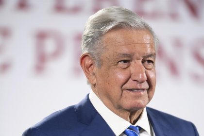 Fotografía cedida hoy, por la presidencia de México, del mandatario mexicano, Andrés Manuel López Obrador, durante una rueda de prensa en Palacio Nacional de la Ciudad de México (México). EFE/Presidencia de México/SOLO USO EDITORIAL/SOLO DISPONIBLE PARA ILUSTRAR LA NOTICIA QUE ACOMPAÑA(CRÉDITO OBLIGATORIO)