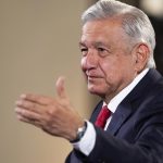 Fotografía cedida hoy por la presidencia de México, del mandatario mexicano, Andrés Manuel López Obrador, durante una rueda de prensa en Palacio Nacional de la Ciudad de México (México). EFE/Presidencia de México/SOLO USO EDITORIAL/SOLO DISPONIBLE PARA ILUSTAR LA NOTICIA QUE ACOMPAÑA(CRÉDITO OBLIGATORIO)