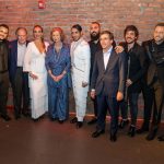 Doña Sofía de España (c-i) posa con el grupo de flamenco que realizó un acto hoy, en el teatro Angel Orensanz Foundation de Nueva York (EEUU). EFE/ Angel Colmenares