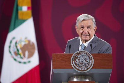 Fotografía cedida hoy por la presidencia de México, del presidente mexicano, Andrés Manuel López Obrador, durante una rueda de prensa en Palacio Nacional de la Ciudad de México (México). EFE/Presidencia de México/SOLO USO EDITORIAL/SOLO DISPONIBLE PARA ILUSTRAR LA NOTICIA QUE ACOMPAÑA(CRÉDITO OBLIGATORIO)