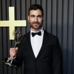 Brett Goldstein, ganador en los Premios Emmy como el mejor actor de reparto en una serie de comedia por 'Ted Lasso', este 12 de septiembre de 2022. EFE/EPA/Caroline Brehman