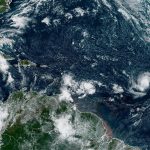 Imagen satelital cedida este lunes por la Oficina Nacional de Administración Oceánica y Atmosférica de Estados Unidos (NOAA), a través del Centro Nacional de Huracanes (NHC), en la que se registra la situación del clima con en el Atlántico. EFE/NOAA-NHC /SOLO USO EDITORIAL /NO VENTAS /SOLO DISPONIBLE PARA ILUSTRAR LA NOTICIA QUE ACOMPAÑA /CRÉDITO OBLIGATORIO