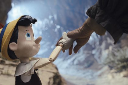 Fotograma cedido este jueves, 8 de septiembre, por Disney de una escena de la nueva versión de la película "Pinocchio". EFE/Disney