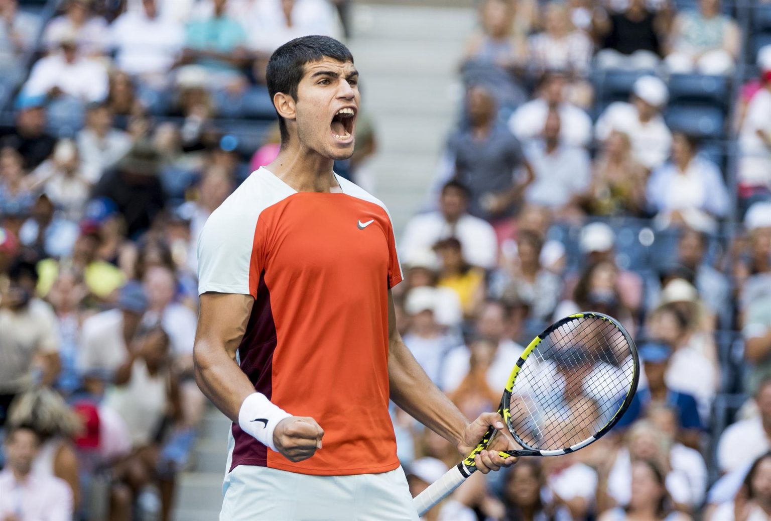 El español Carlos Alcaraz durante un partido frente al argentino Federico Coria, por la segunda ronda del Abierto de EE.UU., este 1 de septiembre de 2022, en Nueva York. EFE/Justin Lane