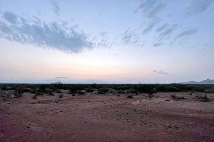 Fotografía del desierto de West Texas, cerca de donde se realizó el lanzamiento del cohete New Shepard, de la compañía Blue Origin, en la ciudad de Van Horn, Texas (EE.UU.). Imagen de archivo. EFE/ Antoni Belchi