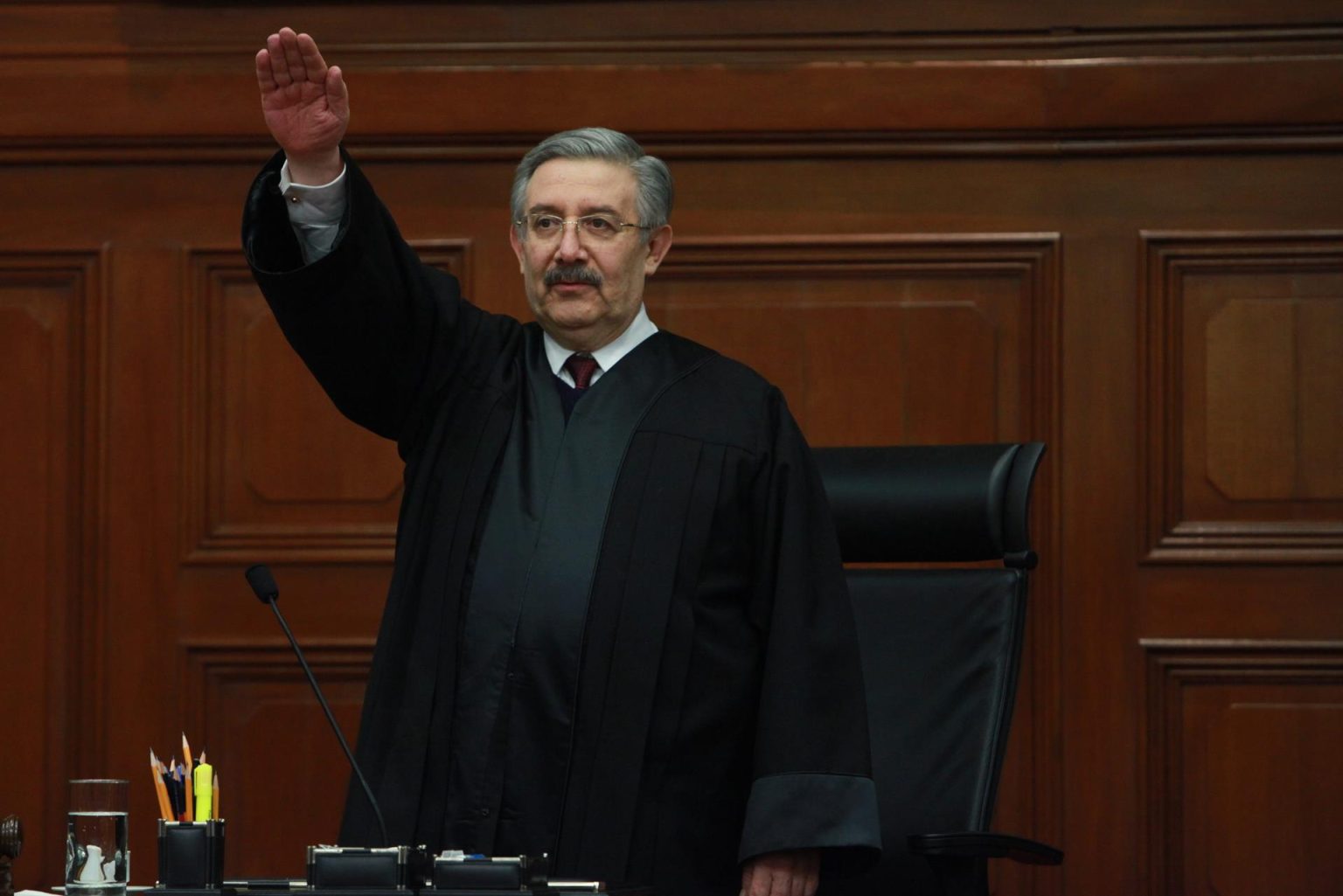 El ministro Luis María Aguilar, autor del proyecto, retiró la propuesta tras dos días de discusión en el pleno de la Suprema Corte. Imagen de archivo. EFE/Sáshenka Gutiérrez