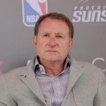 El propietario de los Phoenix Suns, Robert Sarver, en una fotografía de archivo. EFE/Alex Cruz