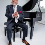 Fotografía cedida por el Lehman Center for the Performing Arts donde aparece el pianista y compositor Eddie Palmieri, de 86 años, y legendario músico de origen puertorriqueño que ha ganado 10 premios Grammy y grabado más de 36 discos. EFE/Lehman Center /SOLO USO EDITORIAL /NO VENTAS /SOLO DISPONIBLE PARA ILUSTRAR LA NOTICIA QUE ACOMPAÑA /CRÉDITO OBLIGATORIO